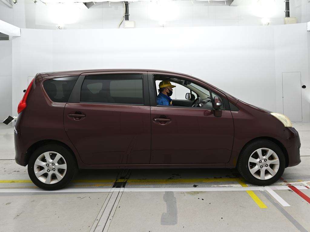 TOYOTA PASSO SETTE