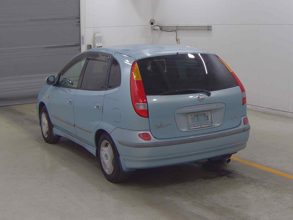 NISSAN TINO