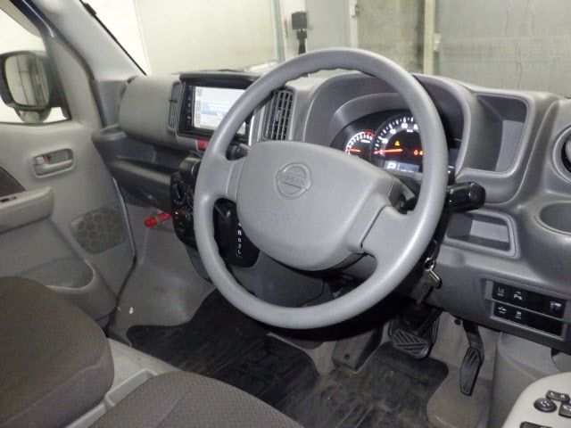 NISSAN NV100 CLIPPER