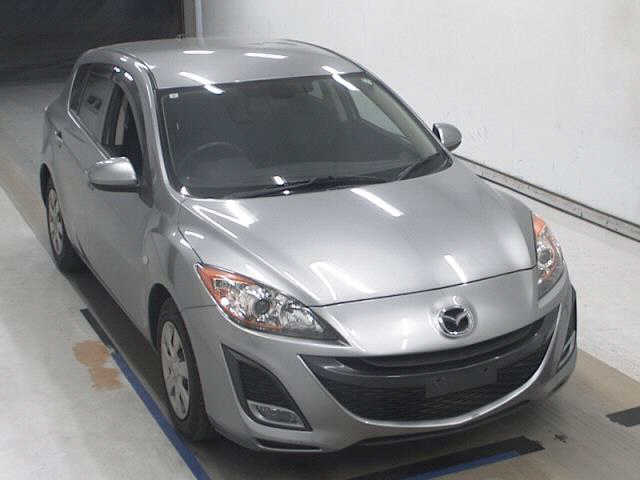 MAZDA AXELA