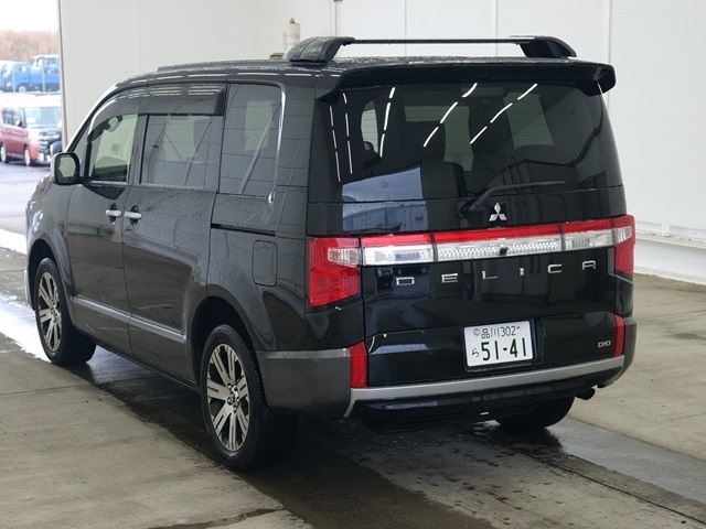 MITSUBISHI DELICA D:5