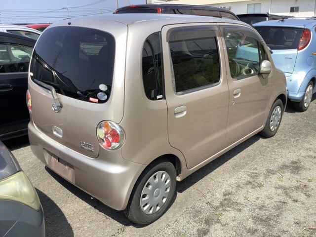 DAIHATSU MOVE LATTE