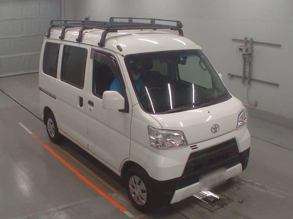 TOYOTA PIXIS VAN
