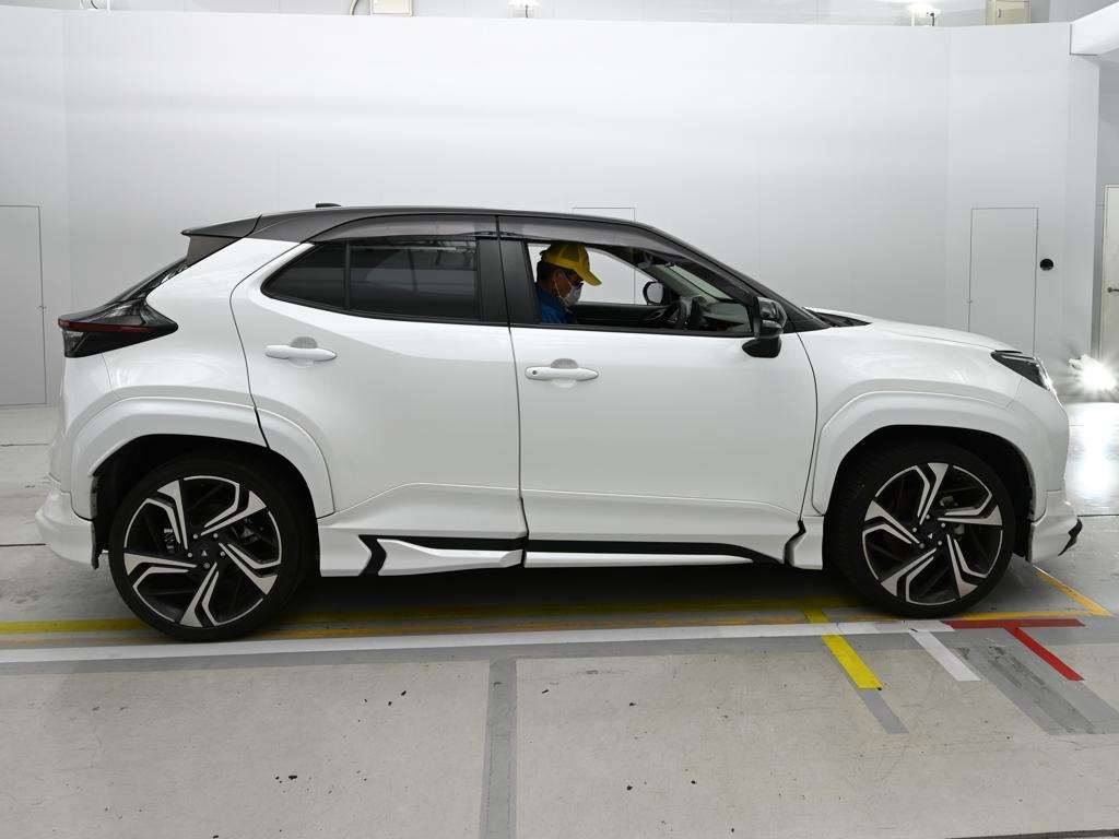 TOYOTA YARIS CROSS