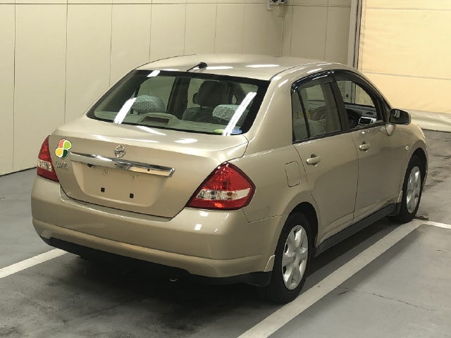 NISSAN TIIDA LATIO