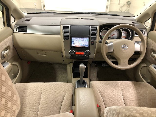 NISSAN TIIDA LATIO