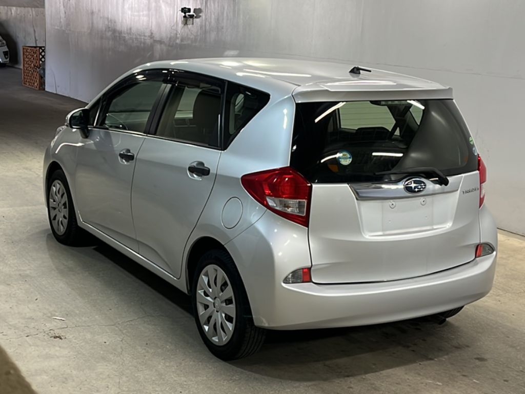 SUBARU TREZIA