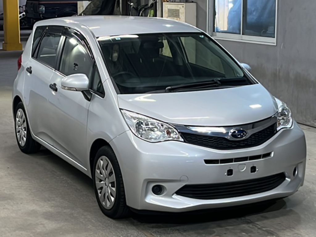 SUBARU TREZIA