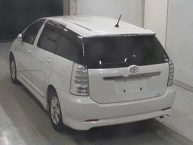 TOYOTA WISH