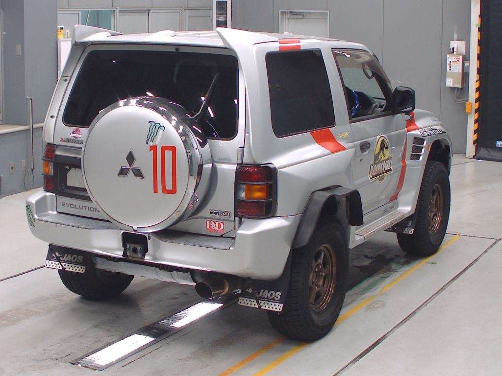 MITSUBISHI PAJERO