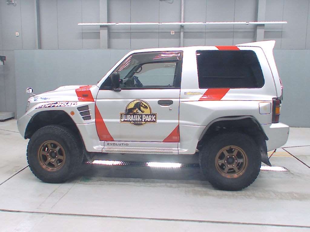 MITSUBISHI PAJERO