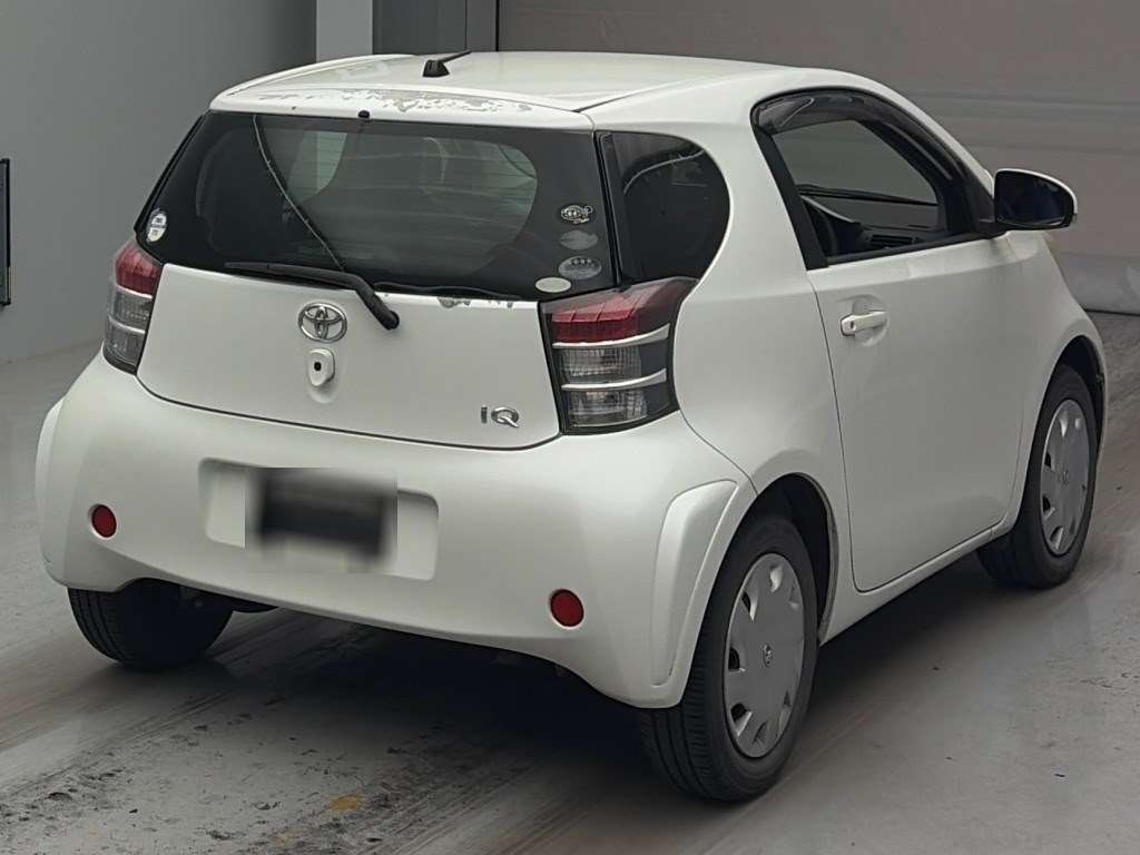 TOYOTA IQ