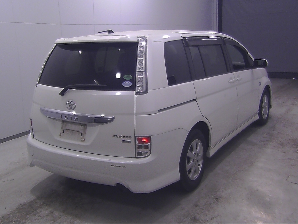 TOYOTA ISIS