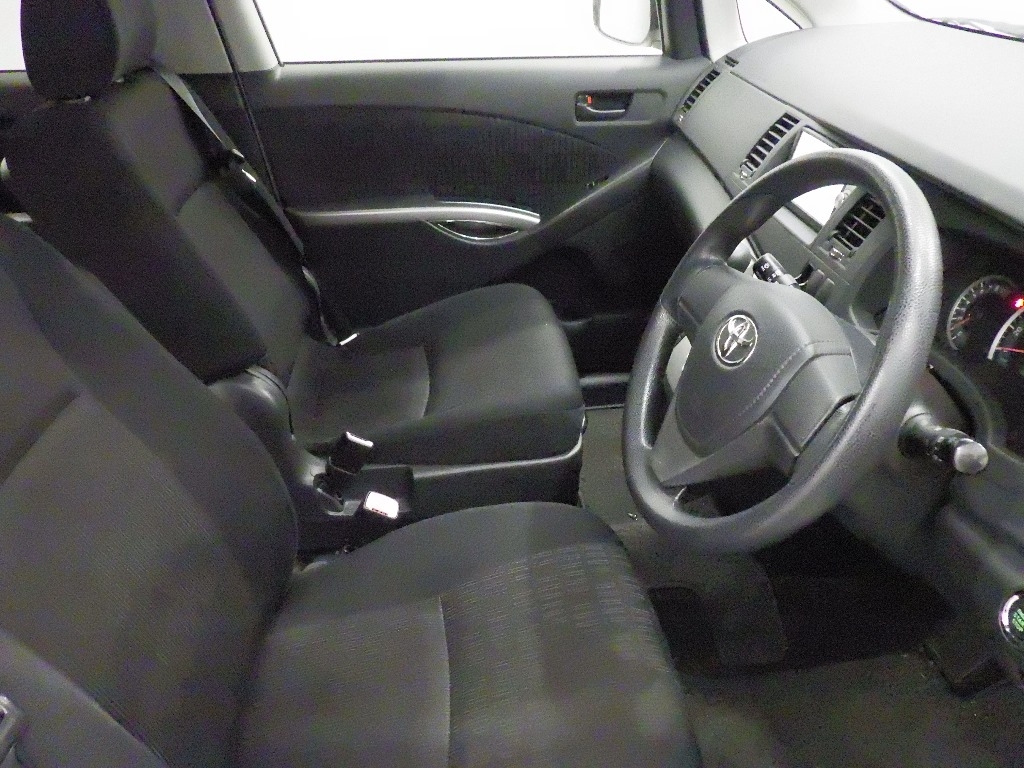 TOYOTA ISIS