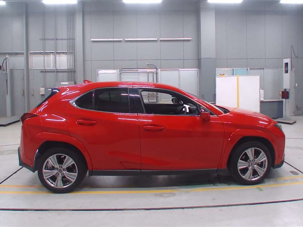 LEXUS UX200