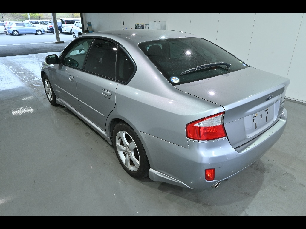 SUBARU LEGACY B4