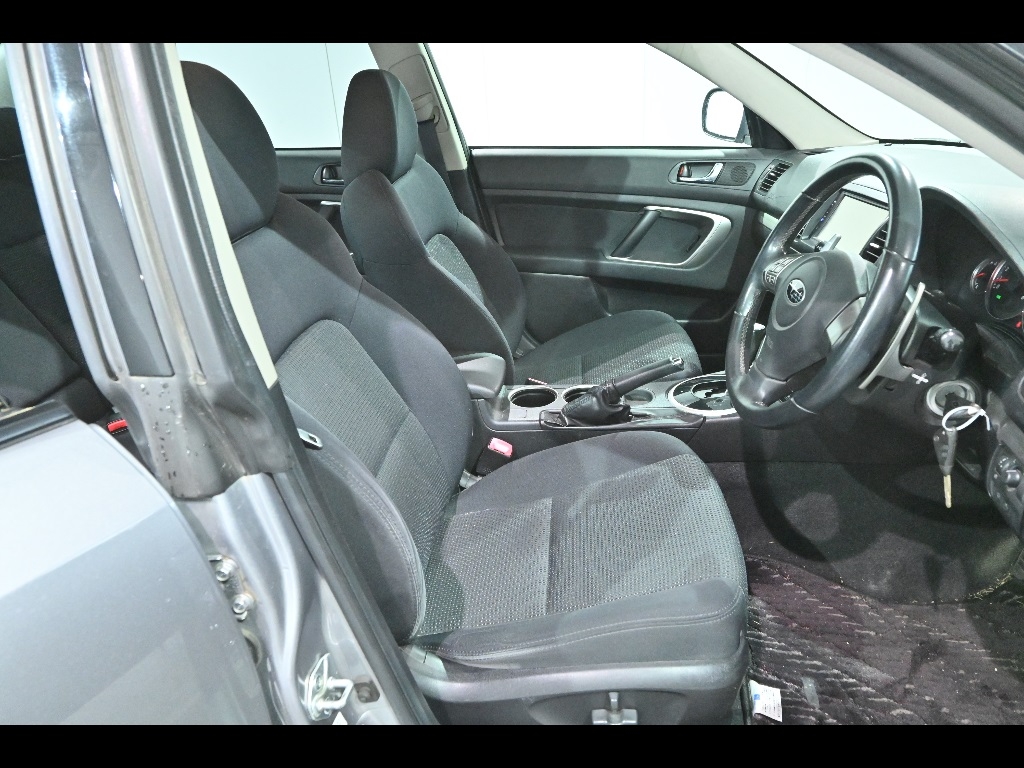 SUBARU LEGACY B4
