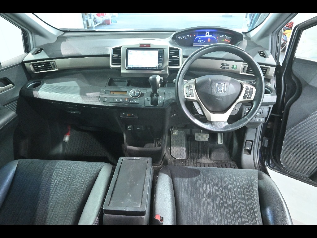 HONDA FREED SPIKE