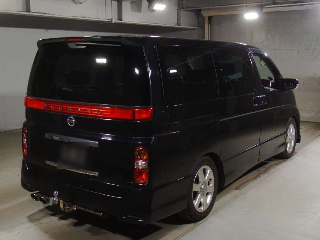 NISSAN ELGRAND