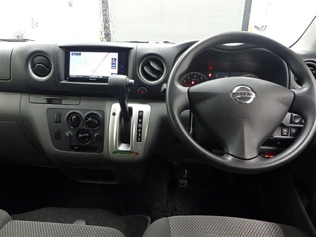 NISSAN NV350 CARAVAN