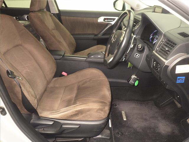 LEXUS CT200H