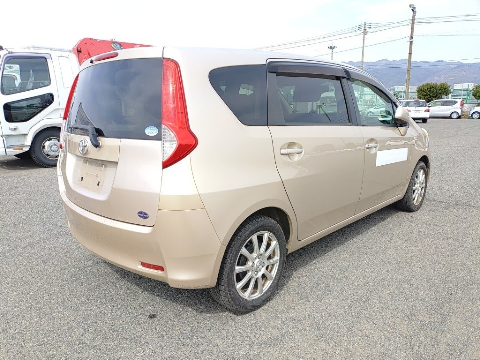 TOYOTA PASSO SETTE