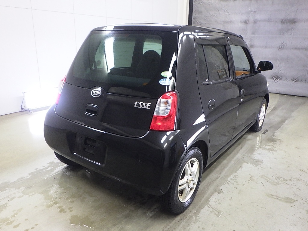 DAIHATSU ESSE