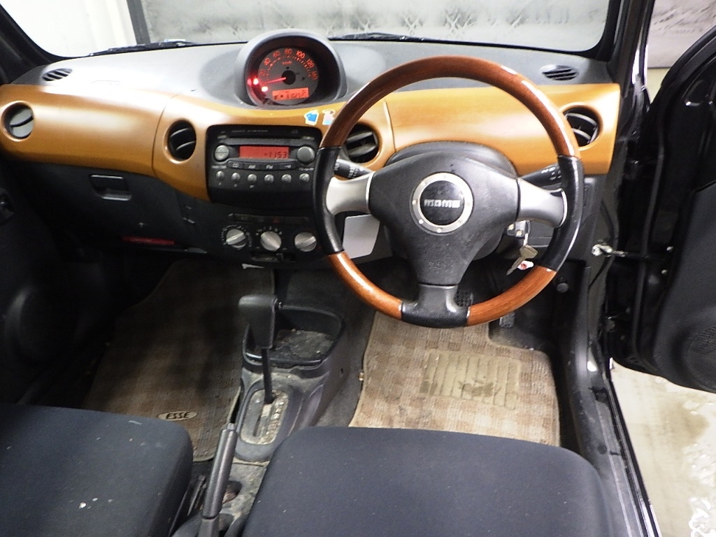DAIHATSU ESSE