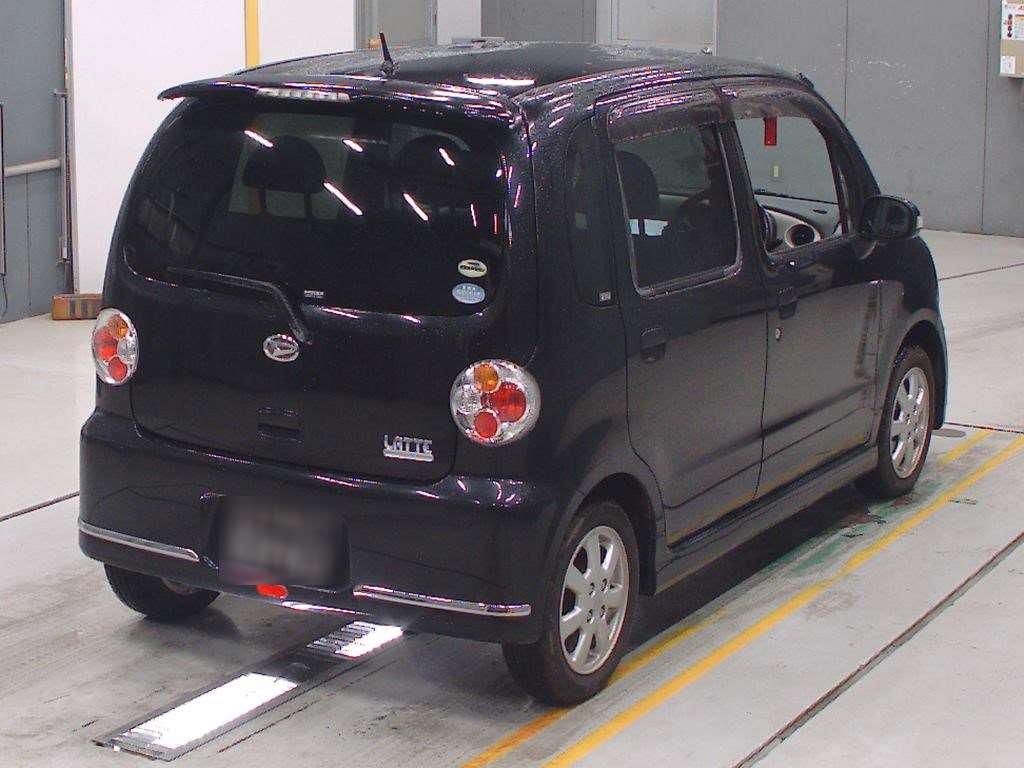 DAIHATSU MOVE LATTE