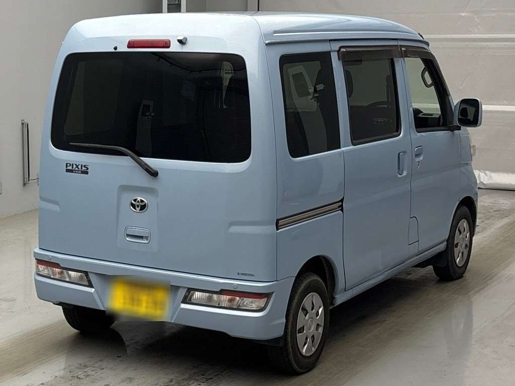 TOYOTA PIXIS VAN