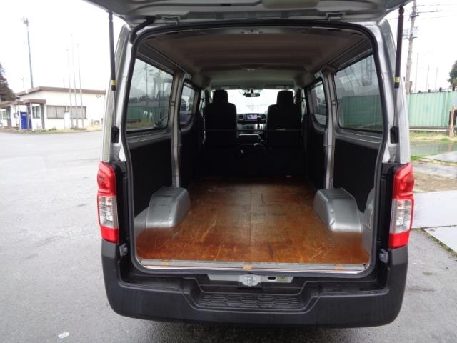 NISSAN NV350 CARAVAN