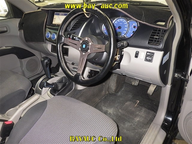 MITSUBISHI TRITON