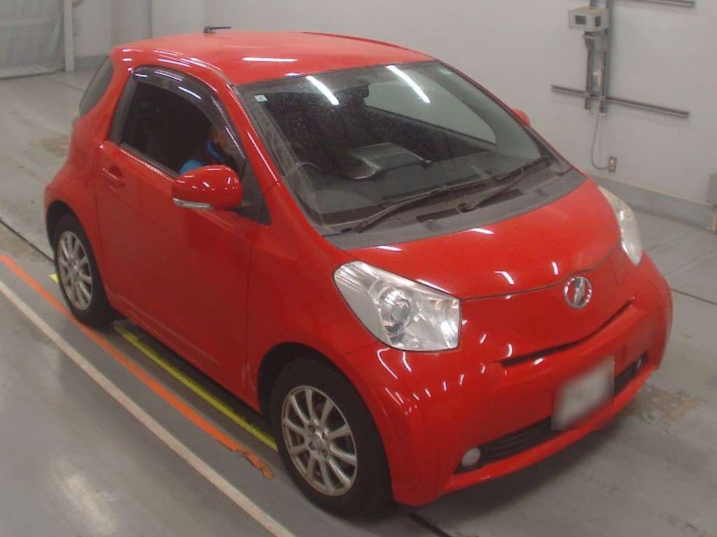 TOYOTA IQ