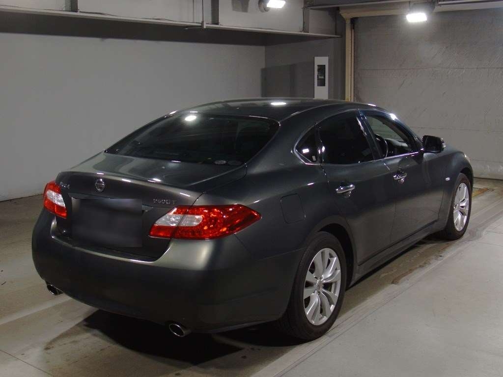 NISSAN FUGA