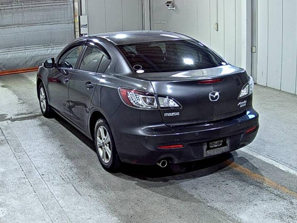 MAZDA AXELA