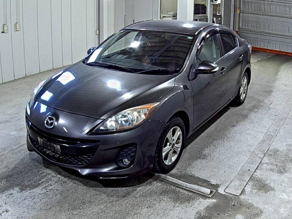 MAZDA AXELA