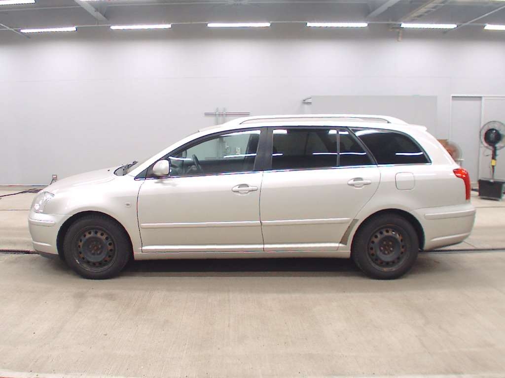 TOYOTA AVENSIS