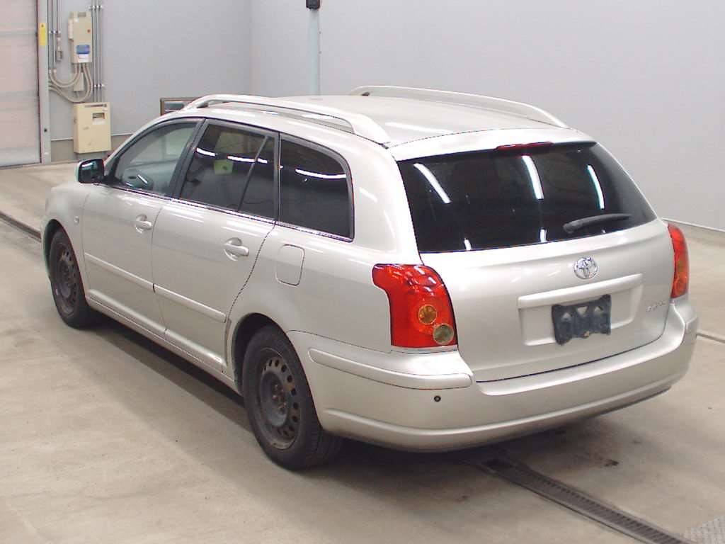 TOYOTA AVENSIS