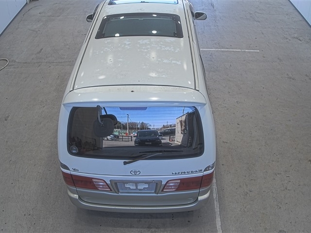 TOYOTA GRAND HIACE