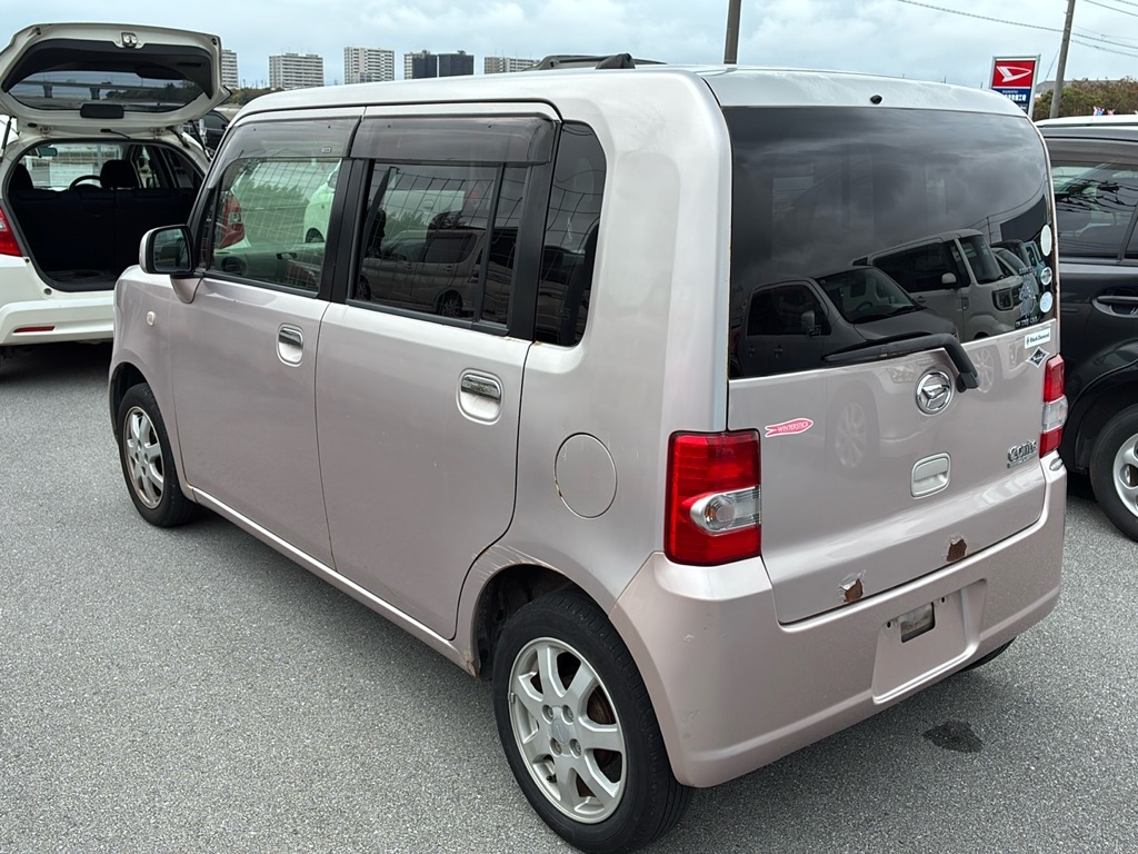 DAIHATSU MOVE CONTE