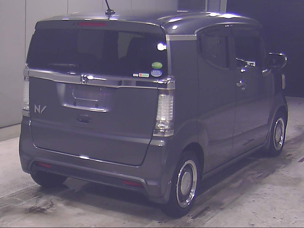 HONDA N-BOX SLASH