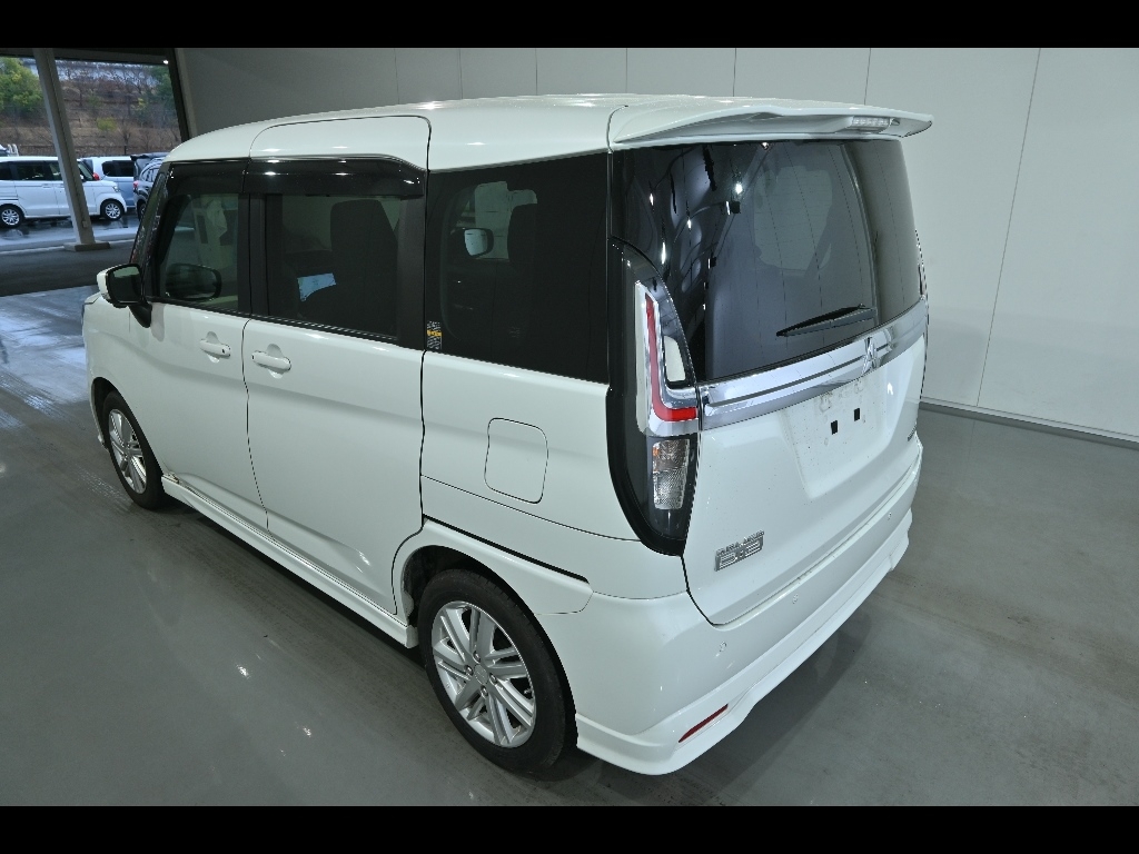 MITSUBISHI DELICA D:2
