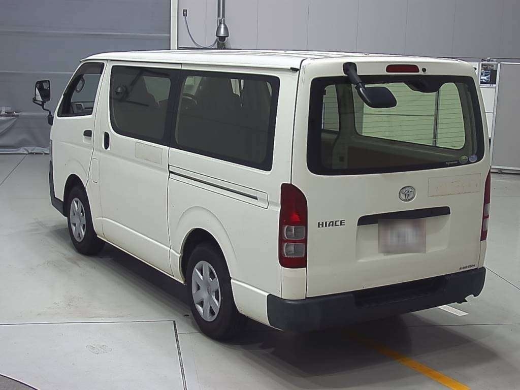 TOYOTA REGIUS ACE