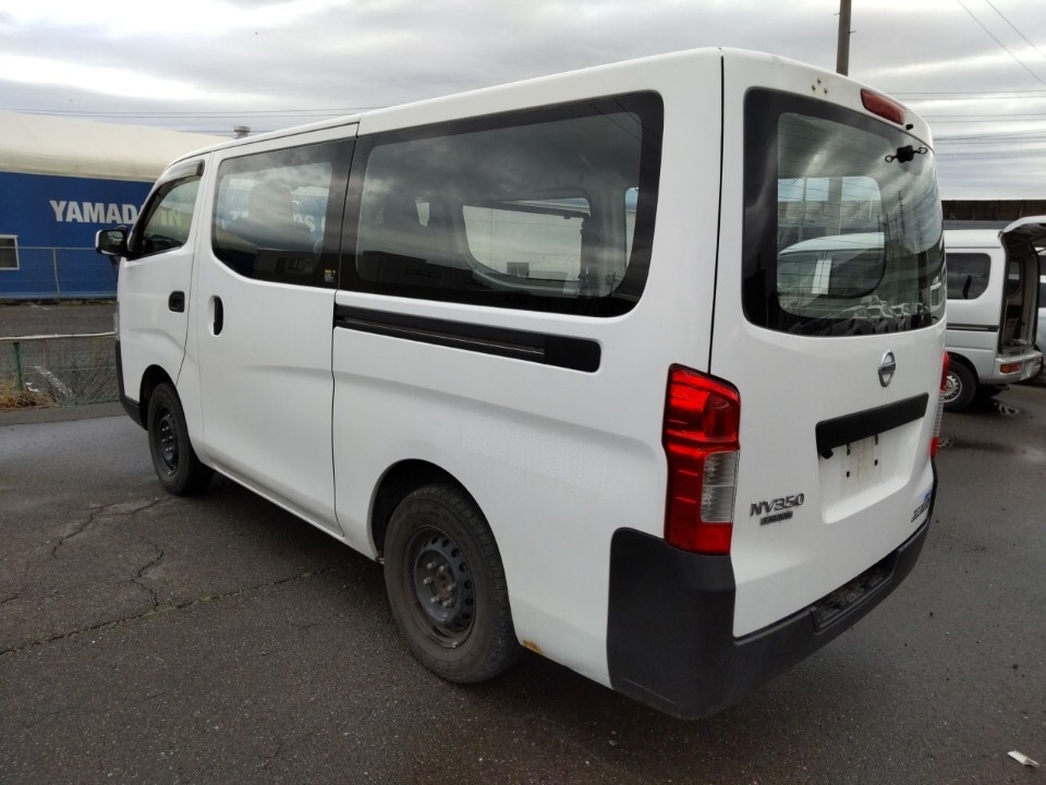 NISSAN NV350 CARAVAN
