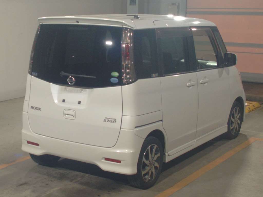 NISSAN ROOX