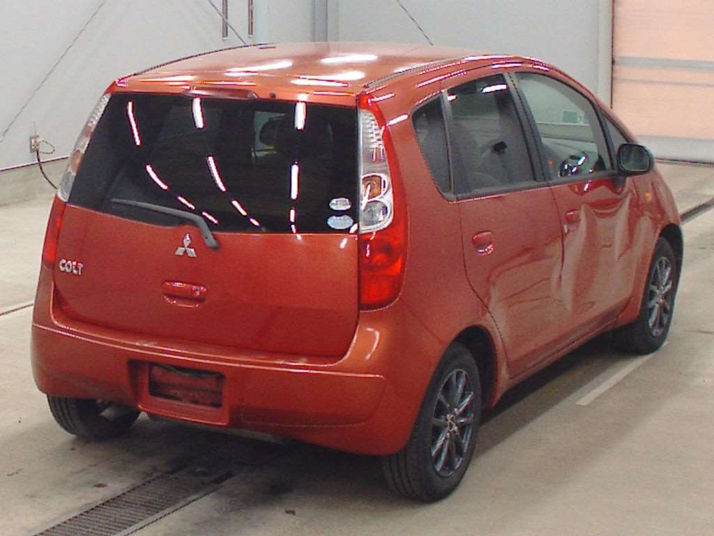 MITSUBISHI COLT