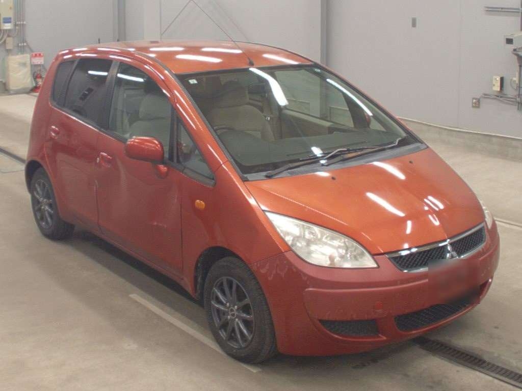 MITSUBISHI COLT