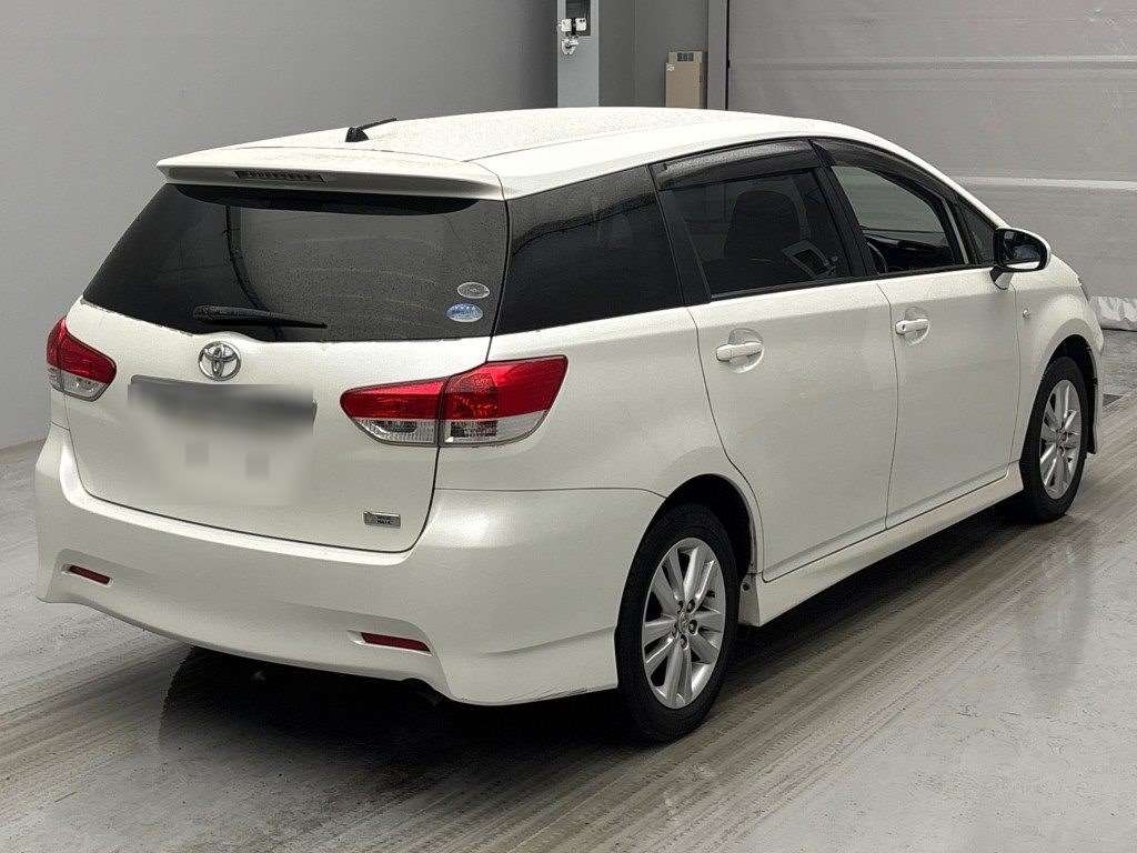 TOYOTA WISH