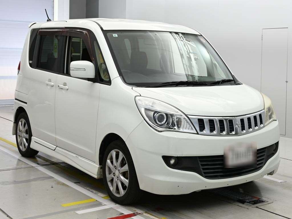 MITSUBISHI DELICA D:2