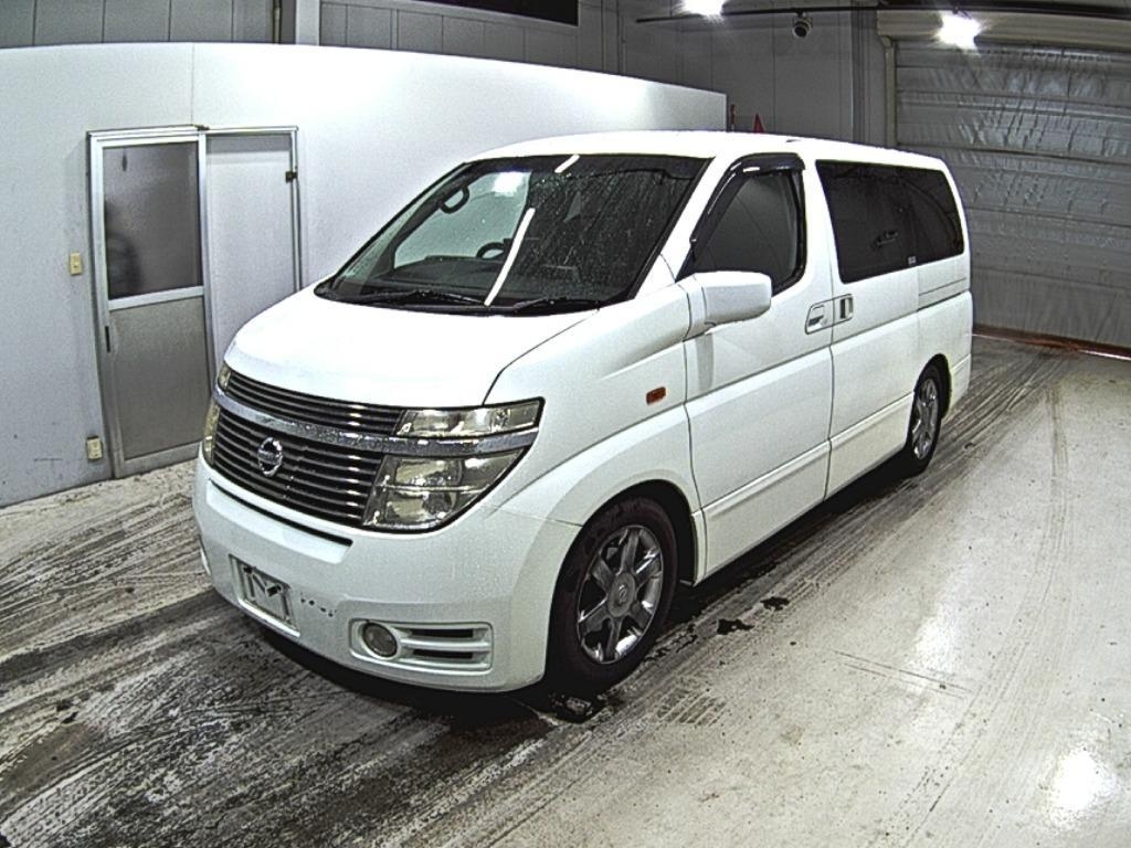 NISSAN ELGRAND